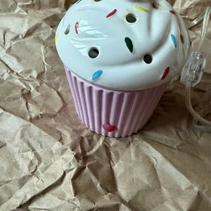 Pink Zebra NIB Cupcake Simmer Pot